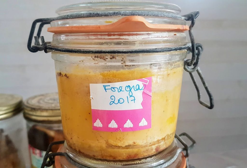 Foie gras de canard frais en conserve, stérilisation, appertisation