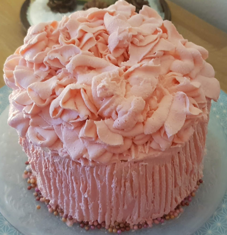 Cake Froufrou Ou Layer Cake A La Framboise Ca A Leyre Bon