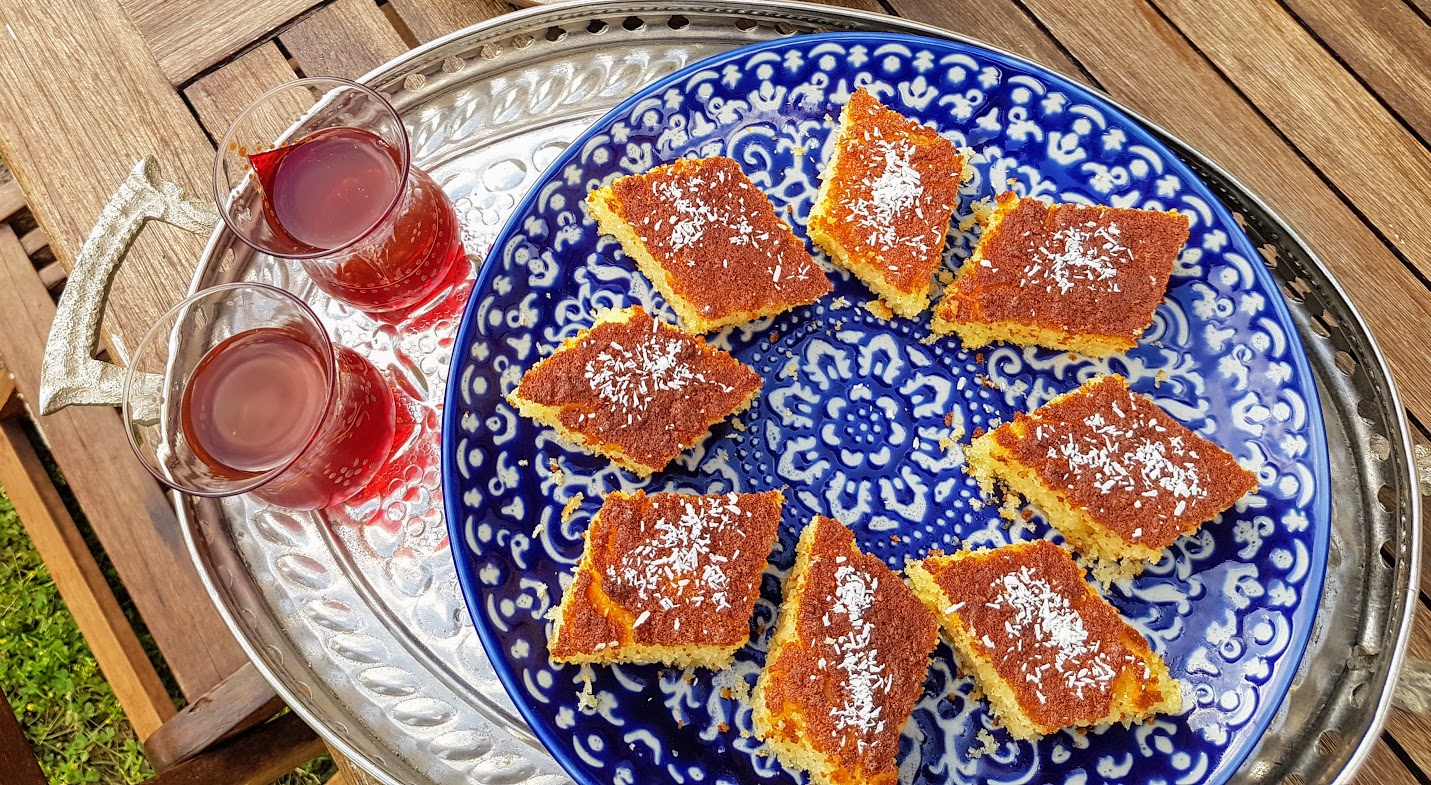 Basboussa A La Noix Coco Gateau A La Semoule Ca A Leyre Bon