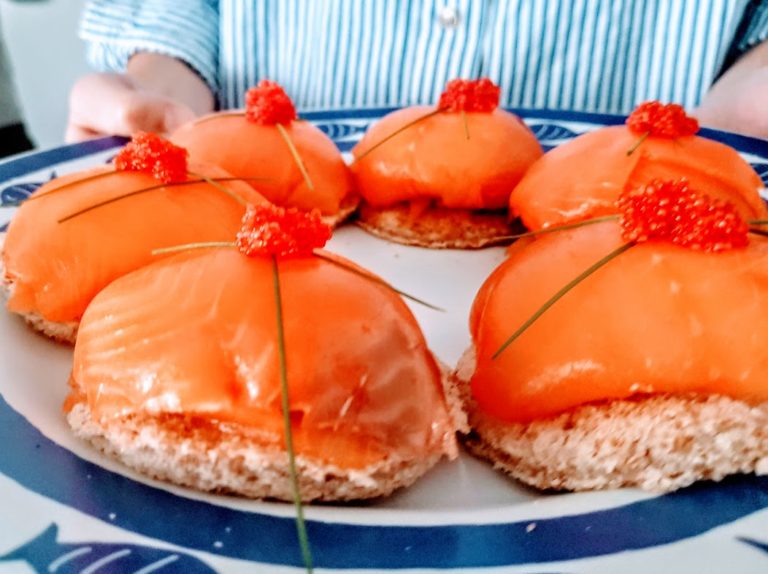 Dôme de saumon fumé au fromage frais, sans cuisson (entrée chic et