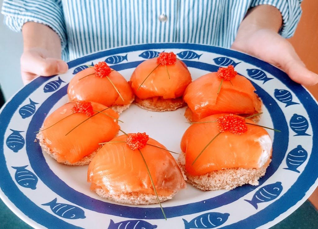 Dôme de saumon fumé au fromage frais, sans cuisson (entrée chic et