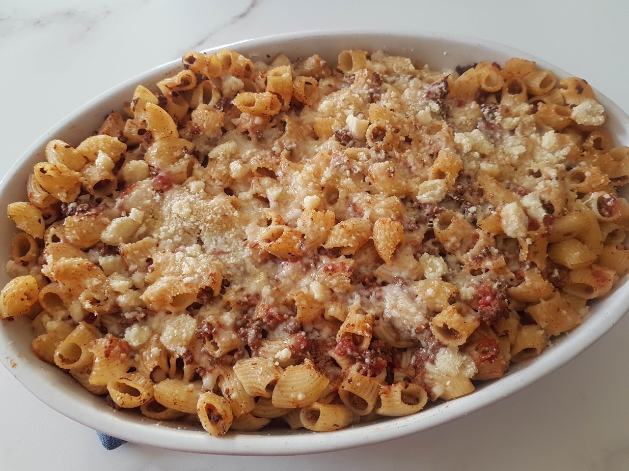 Gratin de pâtes à la sauce tomate, mozzarella - Ça a Leyre bon