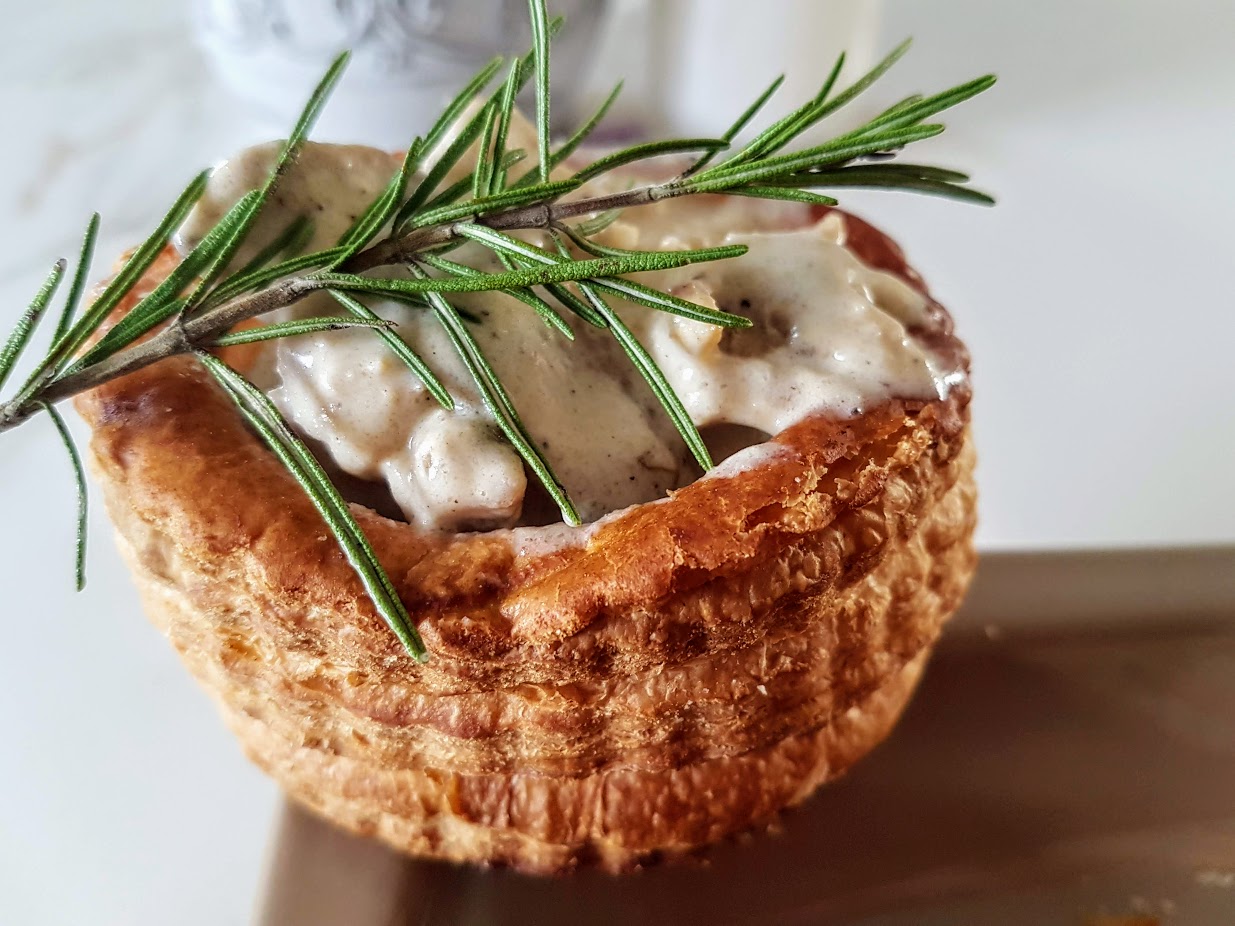 Vol au vent aux ris de veau, girolles sauce citronnée - Ça a Leyre bon