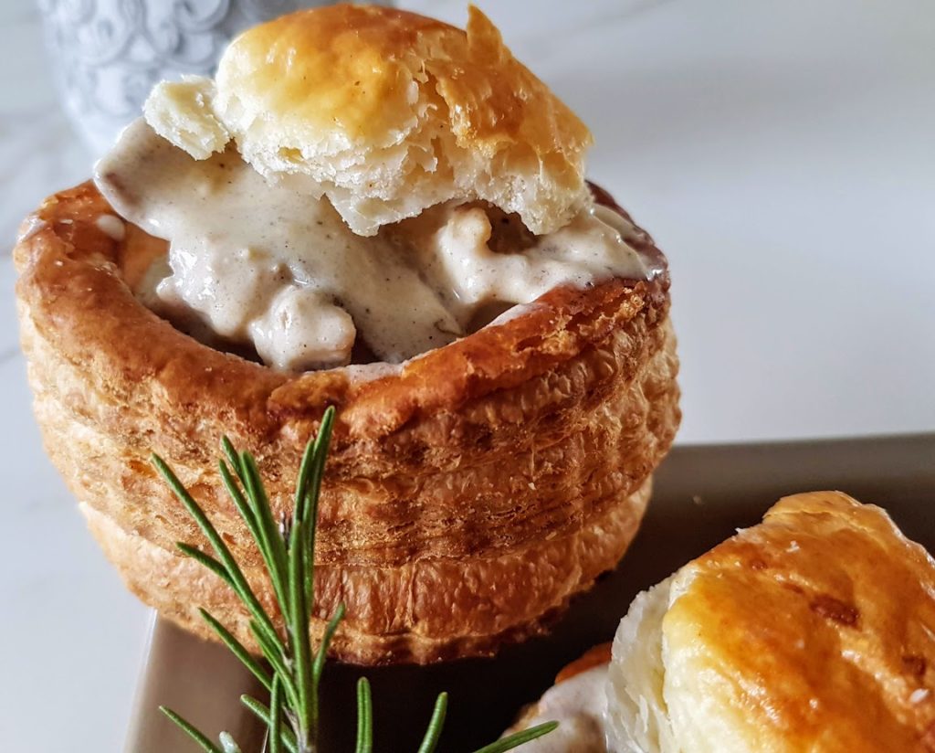 Vol au vent aux ris de veau, girolles sauce citronnée - Ça a Leyre bon