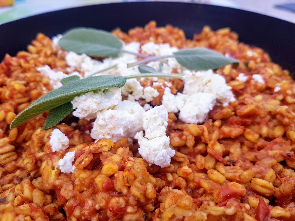 Risotto d'orge à la feta marinée - Ça a Leyre bon
